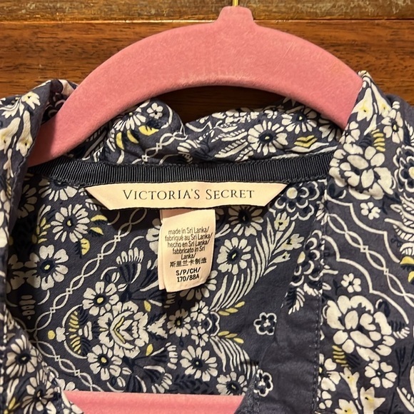Victoria’s Secret cotton nightshirt size small. V108 - Picture 2 of 4
